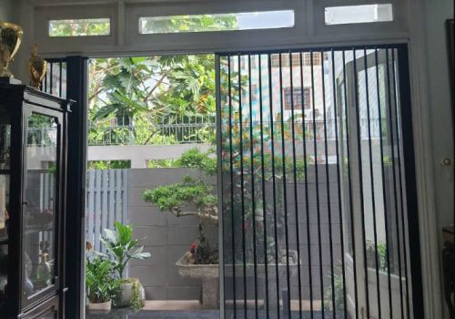 Cửa lưới xếp lá nhôm hệ 40