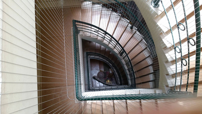 Lưới an toàn cho cầu thang nhà phố 4 lầu